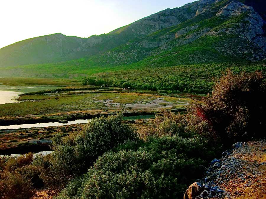 Dilek yarımadası, Büyük Menderes Deltası Milli Parkı Ege bölgesi - fertile lands, Dilek Peninsula National Park Turkey Aegean region