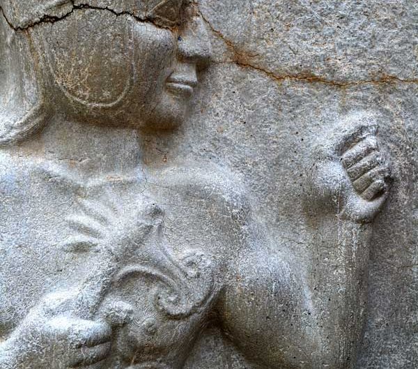 Hattuşa Kral Kapısındaki savaş tanrısı kabartması, Boğazköy Hattuşa fotoğrafları - War god relief at King Gate, Hattusa Bogazkoy Turkey