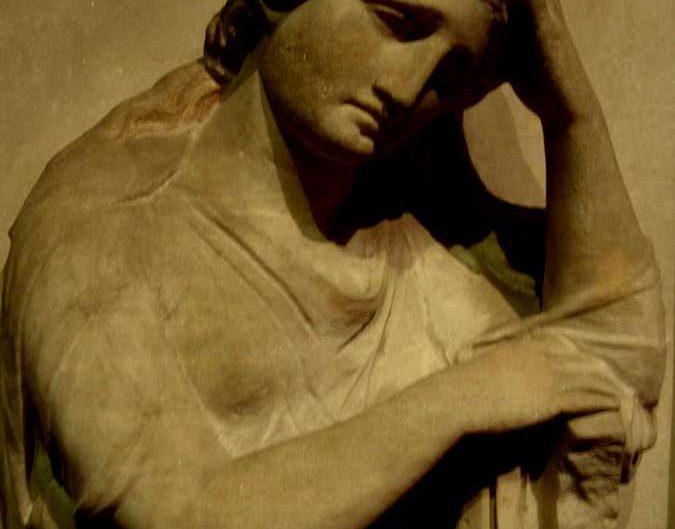 İstanbul Arkeoloji Müzesi eserleri Ağlayan Kadınlar lahdi - Detail of crying women sarcophagus, Turkey Istanbul Archaeology Museum