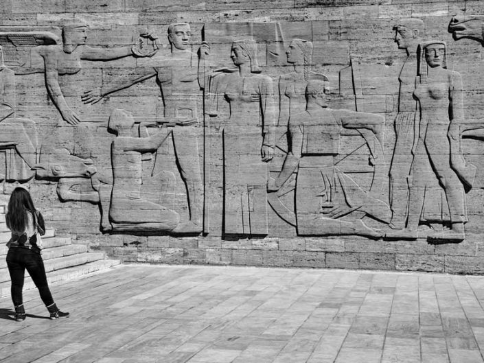 Anıtkabir rölyefleri İlhan Koman tarafından yapılan Sakarya Meydan Muharebesi rölyefi - Anıtkabir reliefs, relief of Battle of Sakarya by İlhan Koman