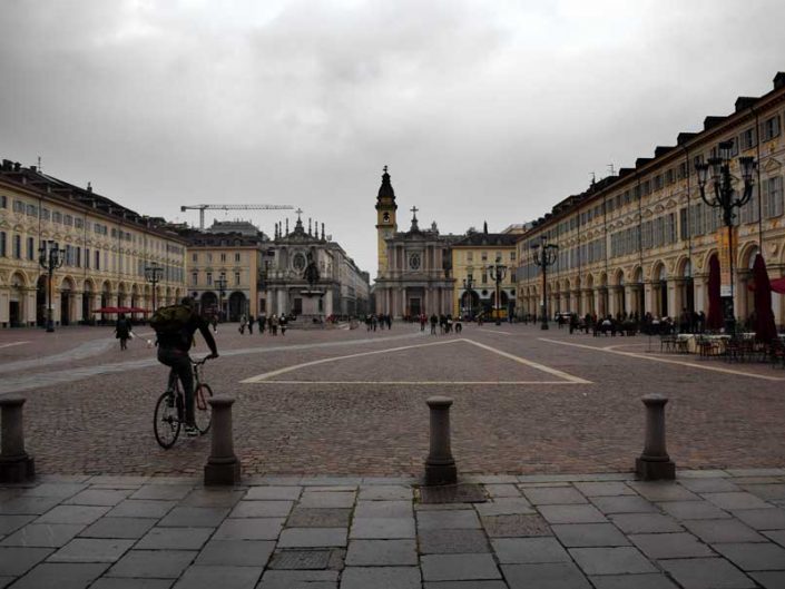 İtalya Torino gezilecek yerler San Carlo meydanı fotoğrafları - Turin attractions San Carlo Square