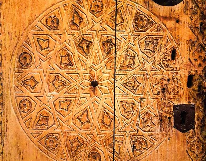Sahip Ata Müzesi fotoğrafları Ermenek Ulu Camii ahşap kapı kanadı 14.yy - Konya Sahip Ata Museum Ermenek Great Mosque wooden door 14th Century