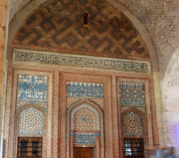 Şifaiye Medresesi I. İzzettin Keykavus türbesi - Sivas Sifaiye Madrasah Kaykavus I tomb and Seljuk period tiles