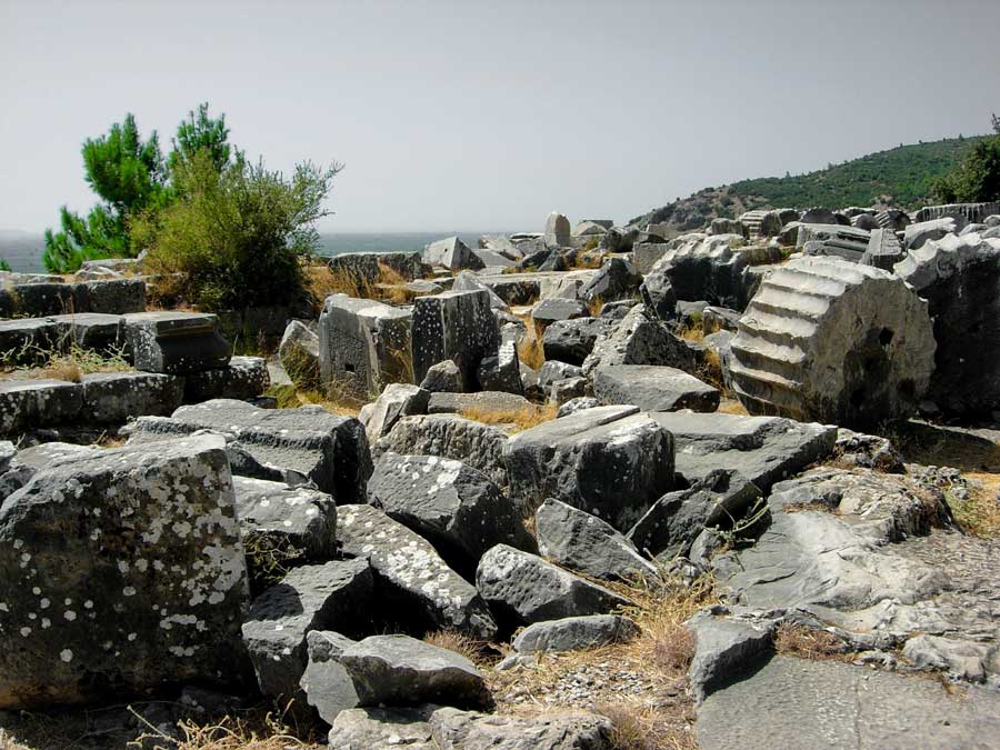 Aydın Priene antik kenti stoa kalıntıları - Stoa ruins of the ancient city of Priene