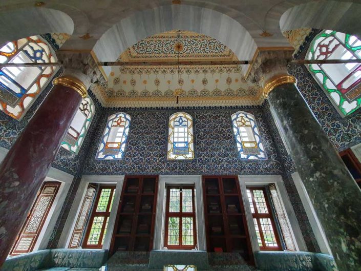 Topkapı Sarayı III. Ahmed Kütüphanesi içi - Topkapı Palace Sultan 3rd Ahmed Library interior