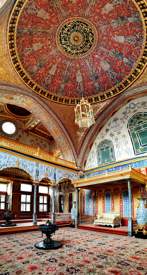 Harem Hünkar Sofası işlemeli iç mekanı ve kubbesi - Harem Royal Saloon's decorated interior and dome