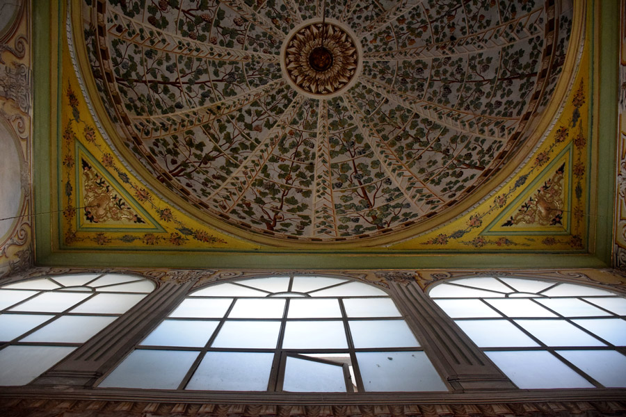 Harem Valide Sultan Dairesi kubbesi ve pencereleri - Harem dome and windows of Sultan's Mother suite