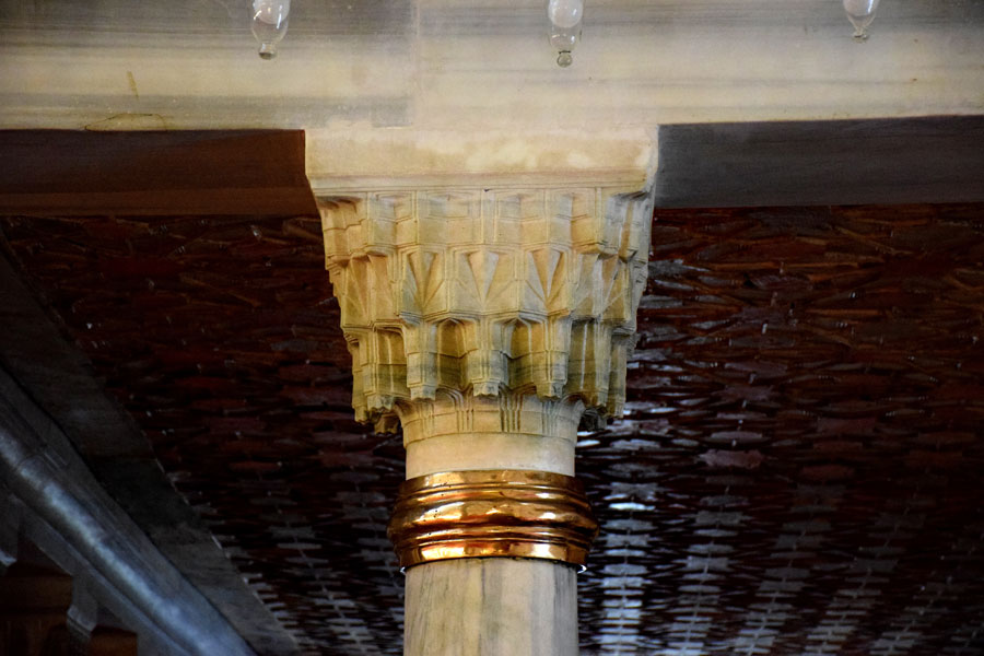 Beyazıt Camii Hünkar Mahfili sütun başı detayları - Beyazıt Mosque Sultan's Lodge column capital details