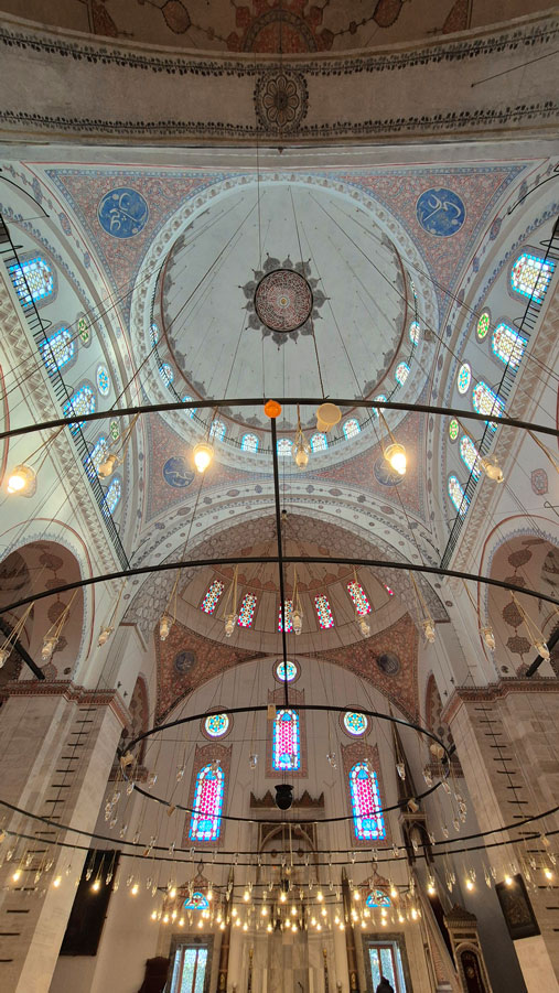Beyazıt Camii ana kubbe içi ve pandantifleri - Beyazıt Mosque main dome interior and pendentives