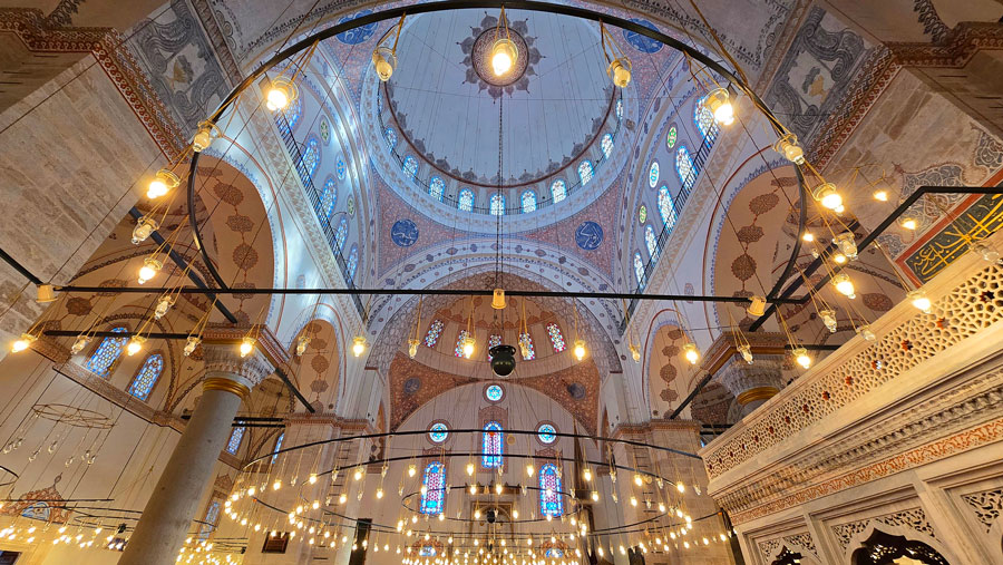 Beyazıt Camii içi - Beyazıt Mosque interior