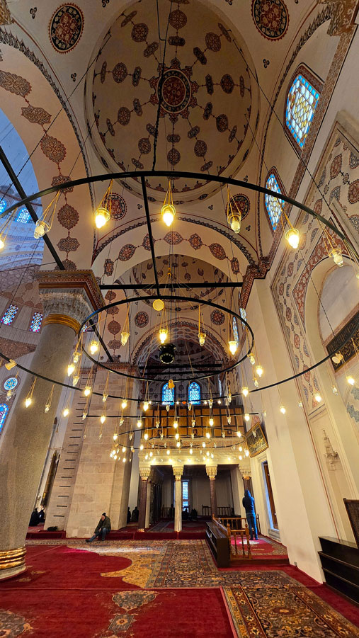 Beyazıt Camii yan nef ve hünkar mahfili - Beyazıt Mosque interior side naves and Sultan's Lodge