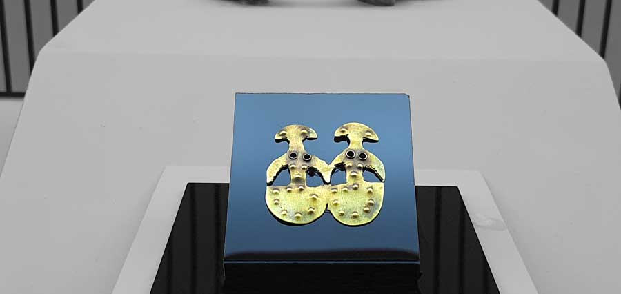 Alacahöyük'te bulunan İkiz İdol (Anadolu Medeniyetleri Müzesi) Erken Tunç Çağı - Twin Idols found in Alacahöyük, Early Bronze Period, Museum of Anatolian Civilizations