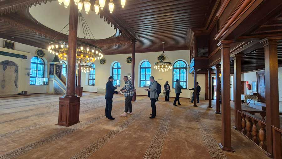 Orhan Camii kadınlar mahfili - Orhan Mosque women's lodge