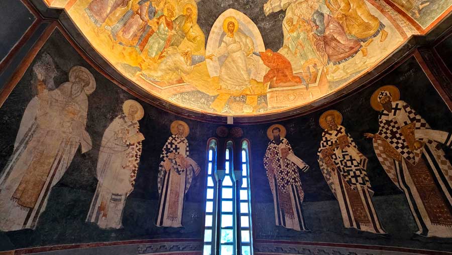 Kariye Camii Parekklesion Apsisteki azizler ve Anastasia freski - The Chora frescoes, Parekklesion, Saints in the Apse and Anastasis scene