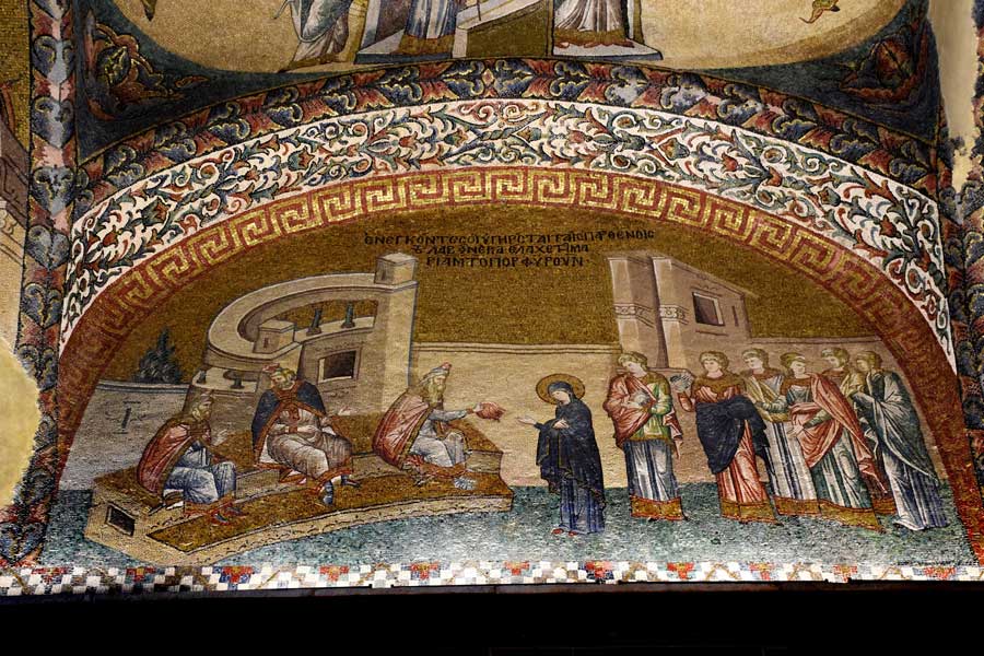 Kariye Camii fotoğrafları Mor Yün Çilesi veya Meryem'in Tapınaktan Yün Yumağı Alışı mozaiği - The Chora's mosaics, mosaic of Mary Receiving a Ball of Wool from the Temple