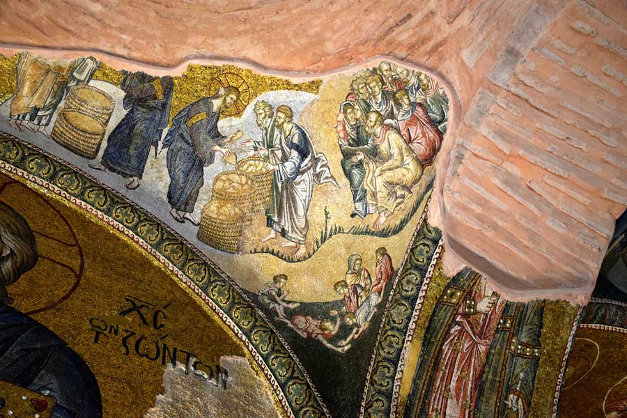 Kariye Camii mozaikleri Ekmeklerin Çoğaltılması mozaiği - The Chora mosaics, Multiplication of Breads