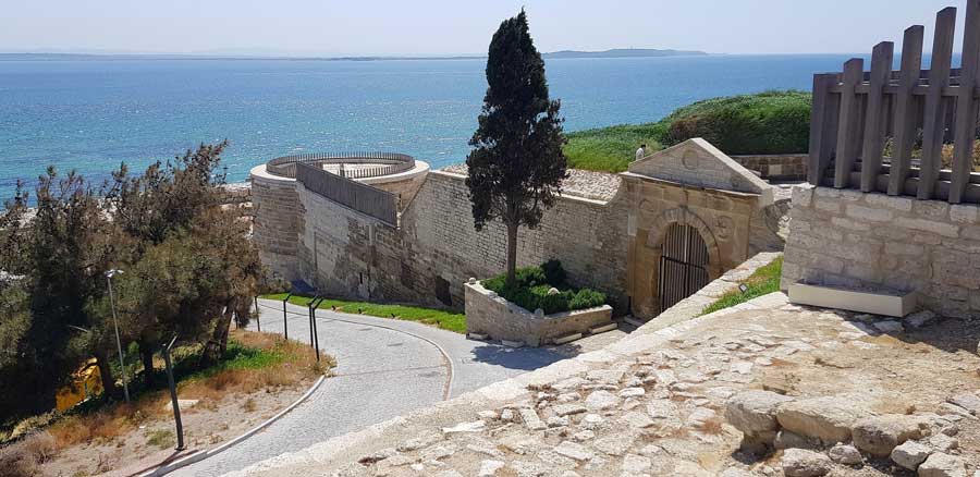 Seddülbahir Kalesi Kuzey Doğu Duvar ve Mezarlık Restorasyon Sonrası - Seddülbahir Fortress North East Wall & Cemetery after Restoration