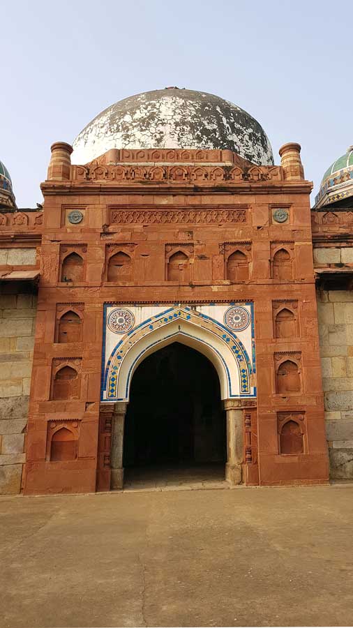 Hümayun Türbesi Kompleksi İsa Han Camisi girişi - Humayun's Tomb Complex Isa Khan Mosque entry