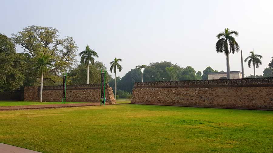 Hümayun Türbesi bahçesi, Nizamuddin, Delhi, Hindistan - Humayun's Tomb Nizamuddin Delhi India