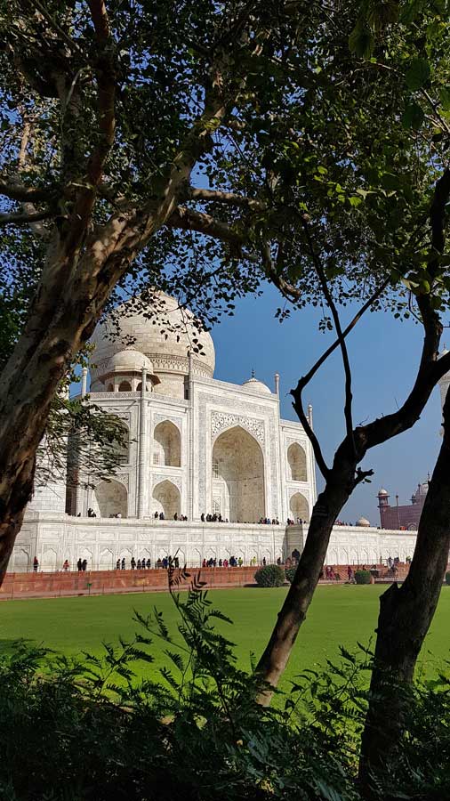 Tac Mahal ve Charbagh tarzında bahçe - Taj Mahal and Charbagh formed gardens
