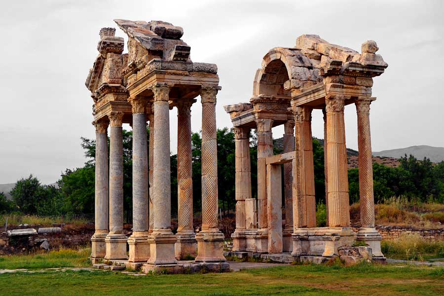 Afrodisias antik kenti fotoğrafları, Tetrapylon - Tetrapylon, Aphrodisias ancient city photos