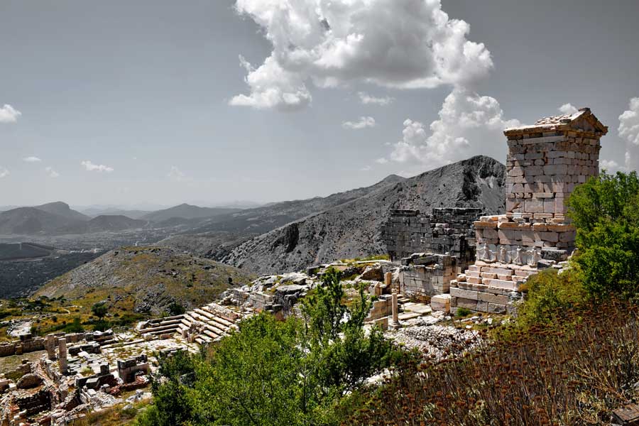 Sagalassos antik kenti kuzeybatı Heroon ve meclis binası (aşağıda) - Sagalassos ancient city photos northwest Heroon and Bouleuterion or Council hall (lower)