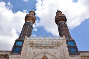 Gök Medrese veya Sahibiye Medresesi minare fotoğrafları, Anadolu Selçuklu Devleri mimarisi