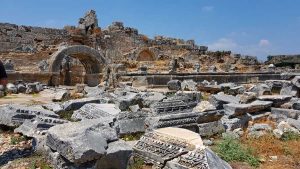 Perge antik kenti Septimus Severus çeşmesi - Perge ancient city the Nymphaion of Septemius Severus