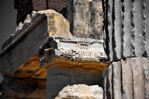 Apollon Smintheus veya Smintheion tapınağı sütun başlığı detayları - column head details of Apollo Smintheus temple