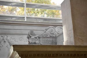 Ara Pacis Müzesi Sunaktaki Vestal Bakireleri fotoğrafları - Rome Ara Pacis Museum Vestal Virgins on the altar