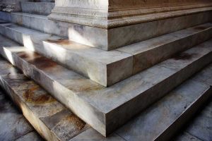 Ara Pacis Müzesi sunak merdivenleri - Rome Ara Pacis Museum altar stairs