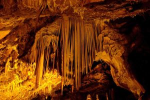Ballıca mağarası dev kireç taşı sarkıtları - Ballica cave giant limestone stalactites