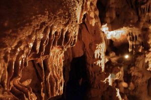 Ballıca mağarası sarkıt oluşumu detayı - Detail of stalactite formation in Ballıca cave