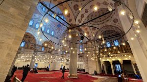Beyazıt Camii içi ve hünkar mahfili - Beyazıt Mosque interior and Sultan_s lodge