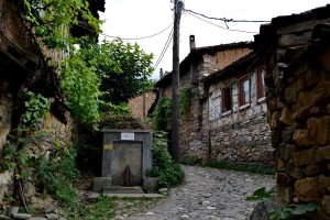 Cumalıkızık fotoğrafları tarihi Osmanlı köyü sokakları ve taş evleri - Street of historical Cumalikizik Village