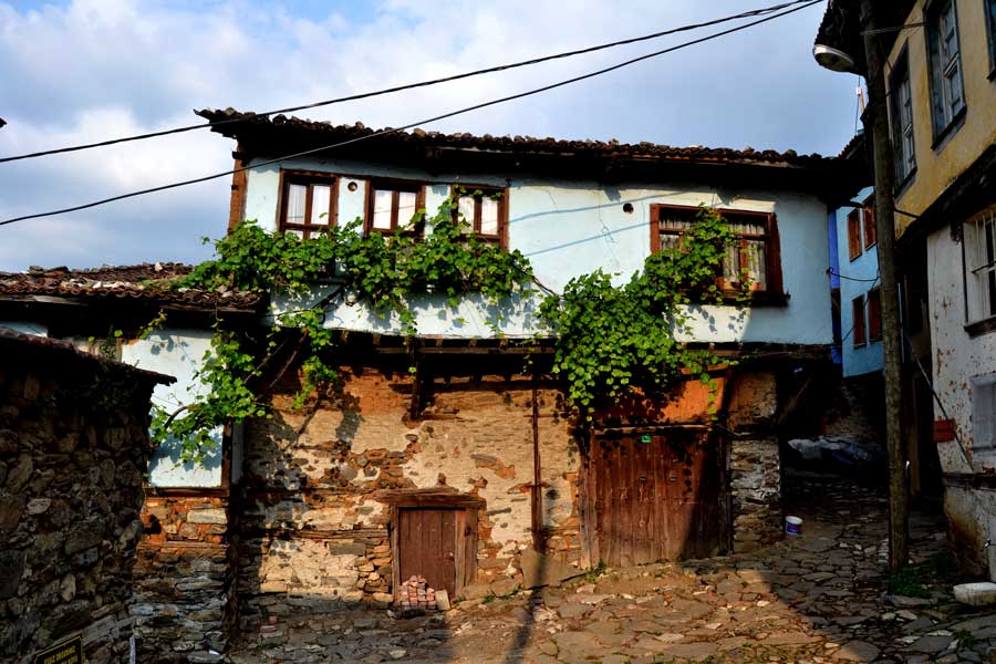 Cumalıkızık fotoğrafları tarihi geleneksel köy evleri - Historical typical Cumalikizik Village houses photos
