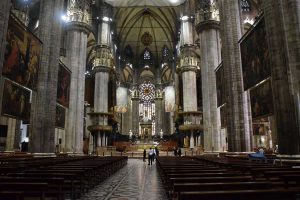 Duomo katedrali içi mimari özellikleri - Duomo di Milano interior and architectural features