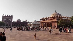 Fetihpur Sikri Ulu Cami avlusu, Salim Çeşti Türbesi Hindistan - Tomb of Salim Chishti at Fatehpur Sikri Jama Mosque courtyard