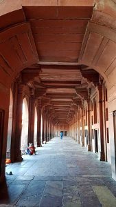 Hindistan gezilecek yerler Fetihpur Sikri Ulucami revakları (dalan) içi - Interior of arcades (dalan) in Fatehpur Sikri Jama Mosque India