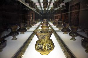 Gülbenkyan Müzesi fotoğrafları Memlük Cami Lambaları 14.yy. - Lisbon Calouste Gulbenkian Museum (Museu Calouste Gulbenkian) Mosque Lamps