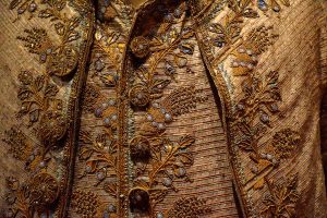 Gülbenkyan Müzesi fotoğrafları işlemeli Elbise - Lisbon Calouste Gulbenkian Museum (Museu Calouste Gulbenkian) Embroidered dress