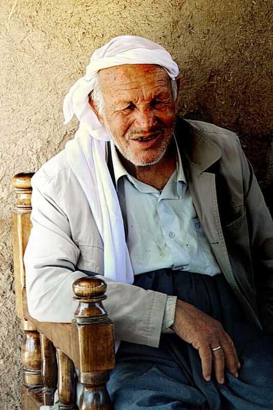 Güneydoğu Anadolu Turu Şanlıurfa Harran Kalesi Güneydoğu Anadolu turu güzergahı Harran'da hayatın izleri yüzünde - Southeastern Anatolia route photos a man with life traces on his face, in Harran