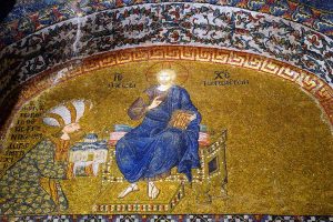 Kariye Camii Hazine görevlisi Theodoros Metokhites'in İsa Mesih'e sunduğu Kariye Kilise maketi mozaiği