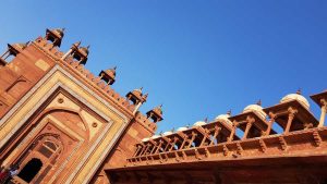 Hindistan Fetihpur Sikri Ulucami mimari detayları, çatıdaki Çatriler - Jama Mosque architectural details, Chhatris on the roof