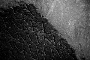Jeronimos Manastırı eserleri fotoğrafları Roma mezar taşı - Jeronimos Monastery Roman burial stone (Mosteiro dos Jerónimos)
