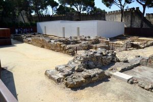 Lizbon gezilecek yerler Sao Jorge Kalesi Arkeolojik alan - Lisbon Sao Jorge Castle Archeological site (Jardim do Castelo de Sao Jorge)