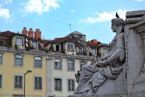 Lizbon gezilecek yerler Rossio meydanı evleri - Lisbon photos Rossio square houses