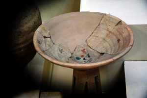 Malatya müzesi fotoğrafları Arslantepe buluntuları pişmiş toprak kap - Arslantepe mound finds terracotta pot