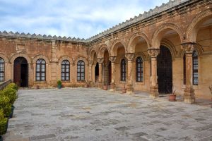 Mardin Müzesi fotoğrafları - Mardin Museum courtyard