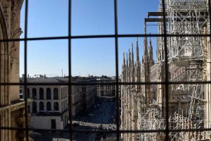 Milano Duomo katedrali meydanı - Duomo di Milano square photos